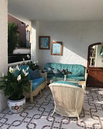 с бассейном, 100м от моря, зона Bbq Torrevieja