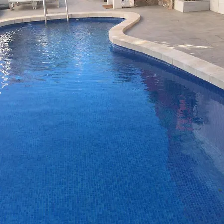 с бассейном, 100м от моря, зона Bbq Villa Torrevieja